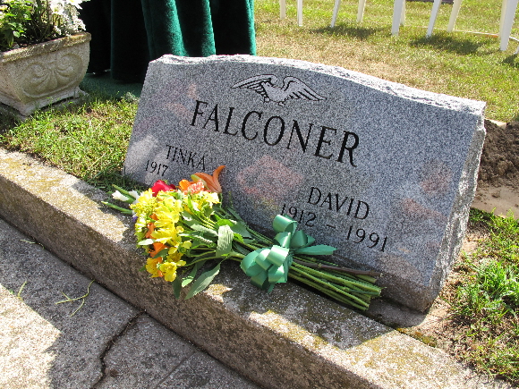 Tinka Falconer's gravesite. It's not lost, nor is my Christmas money. Photo by Barbara Falconer Newhall