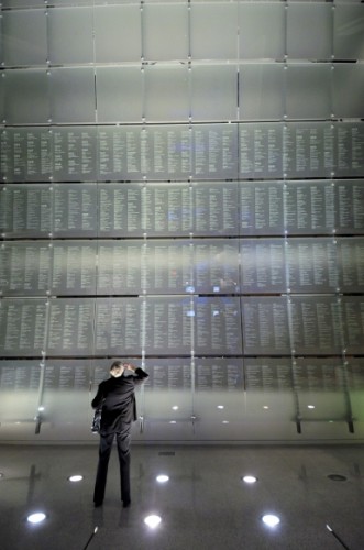 Memorial to journalists killed in the line of duty at the Newseum in Washington, D.C, bears the names of thousands of journalists. Photo by Sam Kittner/Newseum