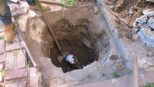 no furnace, no heat. . no sewer line -- the sewer-clean-out is exposed for repair