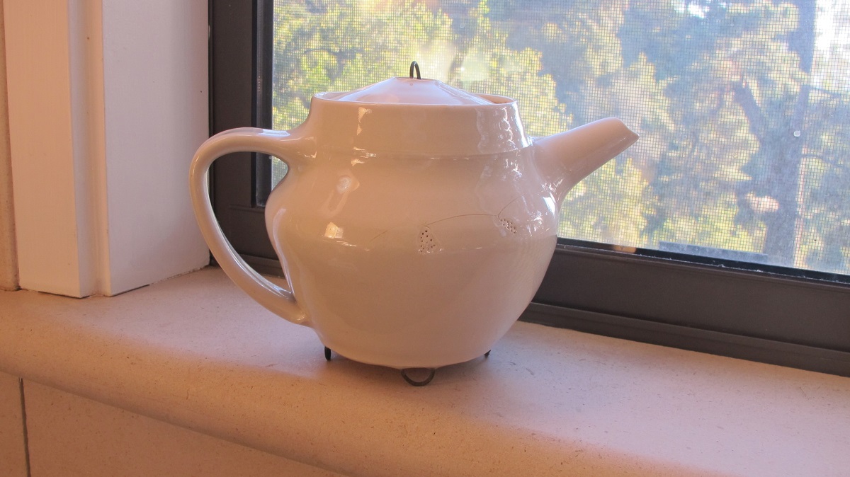 decluttering a ceramic-teapot-berkeley