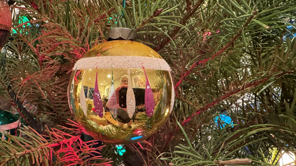 happy holidays -merry-christmas-tree-ornament