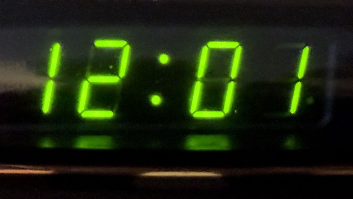 clock-12:01