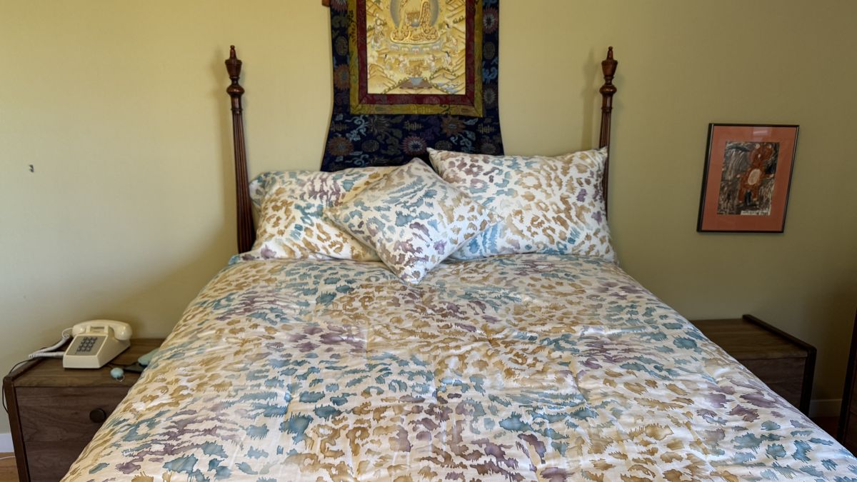 bed-styled-with-pillows